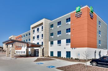 Holiday Inn Express & Suites Plano East