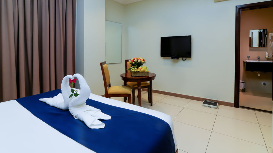 Tanzanite Executive Suites Room