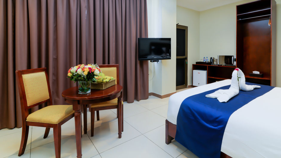 Tanzanite Executive Suites Room