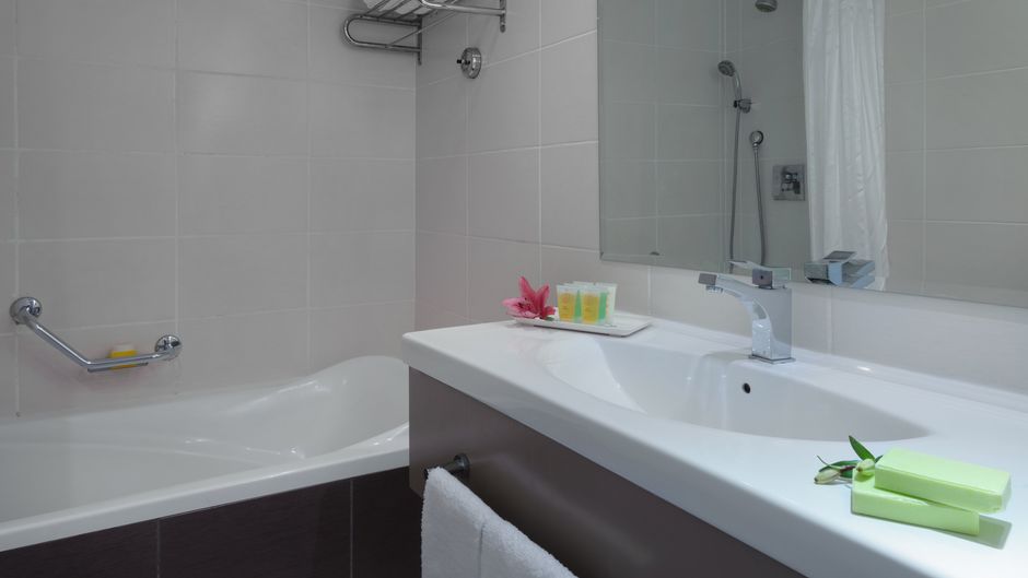 Leonardo Privilege Hotel Eilat Room