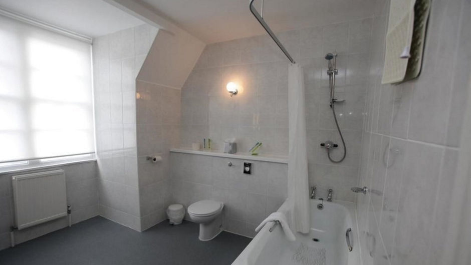 Highfield Hotel Room