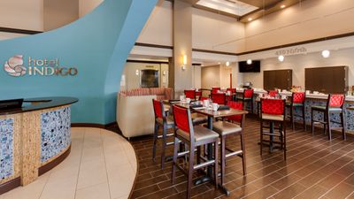 Hotel Indigo Chicago Vernon Hills