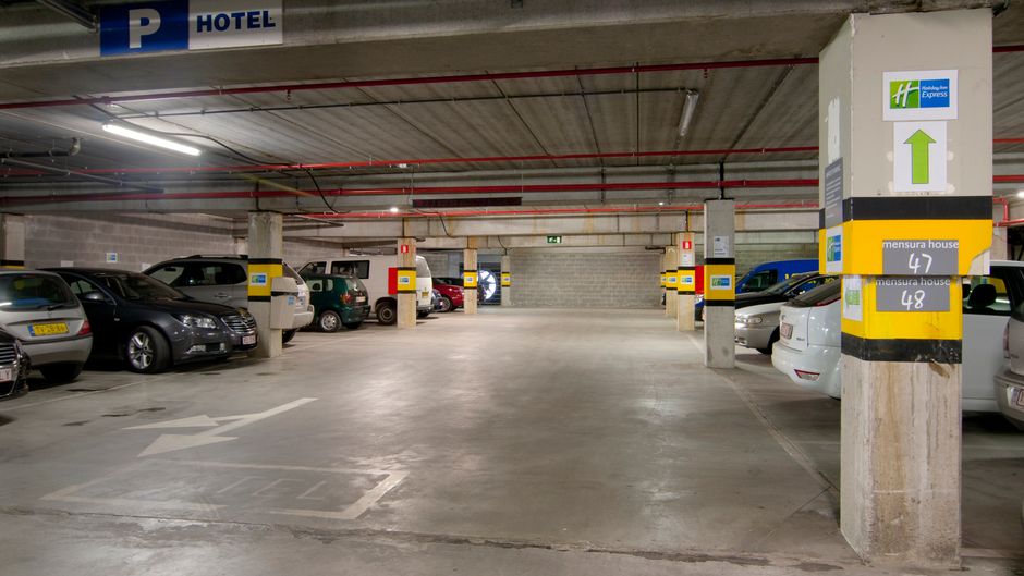 Holiday Inn Express Antwerp North Lobby