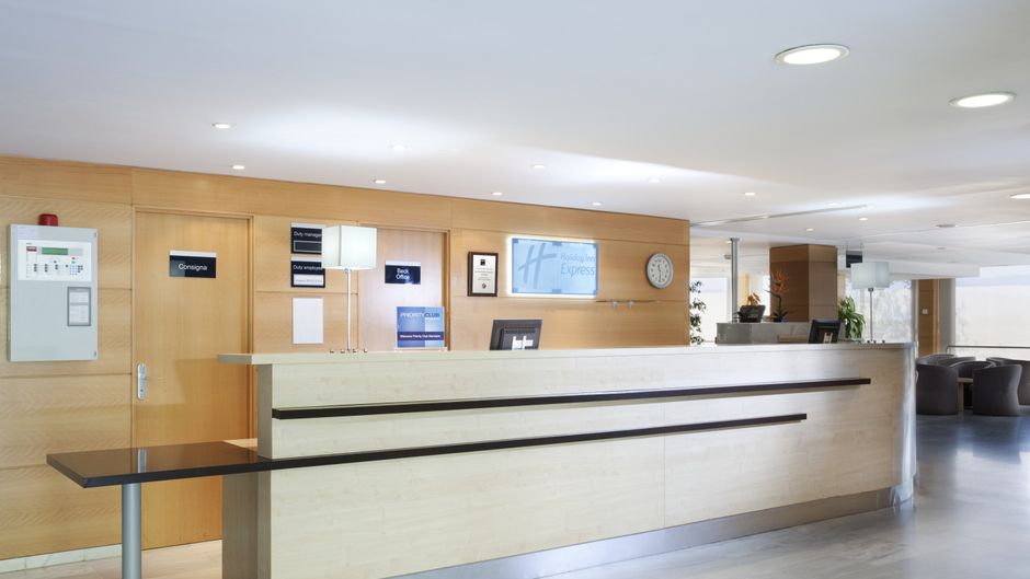 Holiday Inn Express Barcelona - Montmelo Lobby