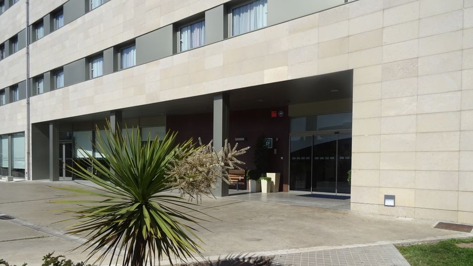 Holiday Inn Express Barcelona-Sant Cugat Exterior