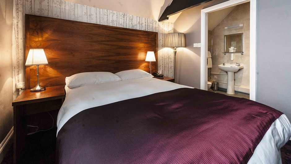 The Royal Hop Pole Hotel Room