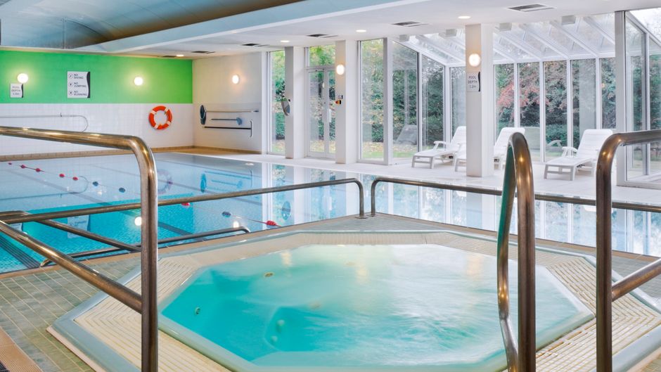 Holiday Inn Colchester Pool