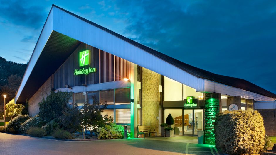 Holiday Inn Swindon Exterior