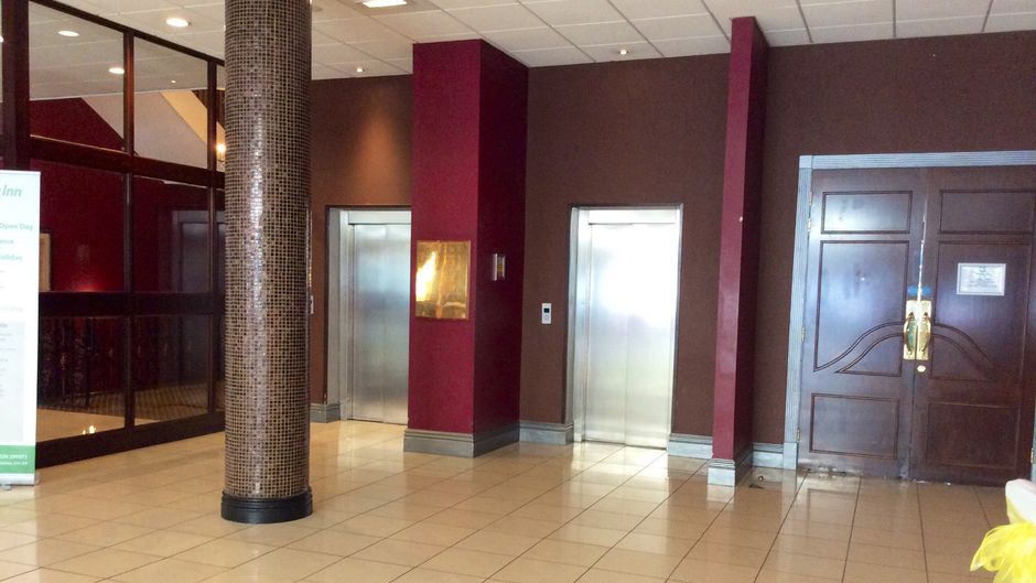 Holiday Inn Barnsley Hotel Lobby
