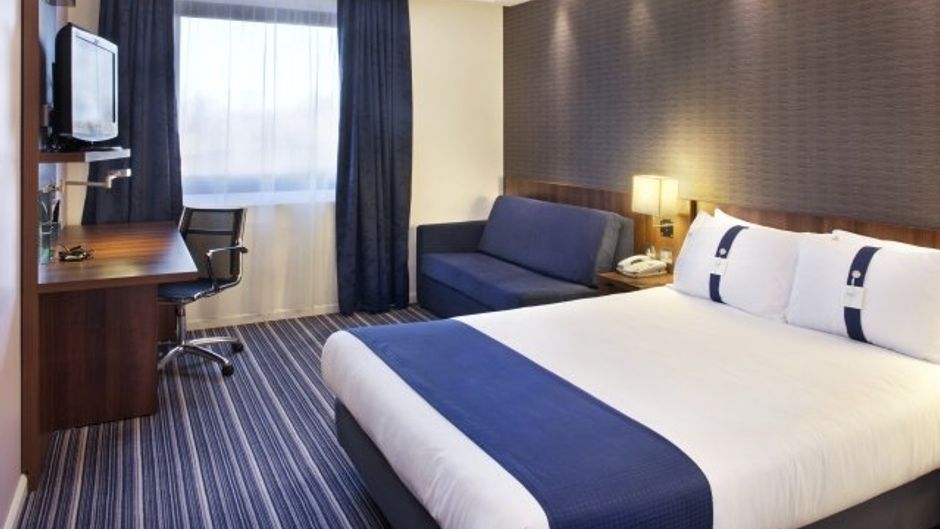 Holiday Inn Express Colchester Room