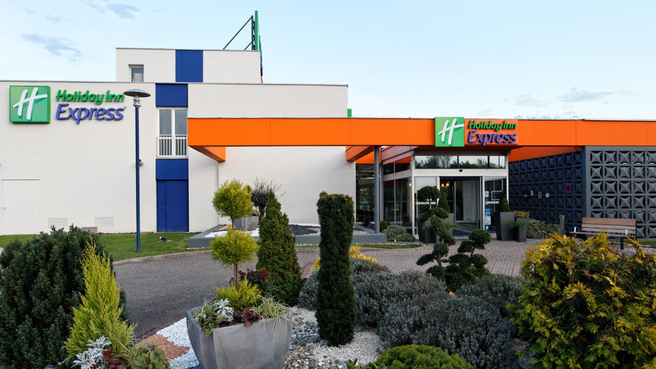 Holiday Inn Express Strasbourg Sud Exterior