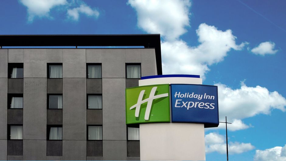 Holiday Inn Express Bilbao Exterior