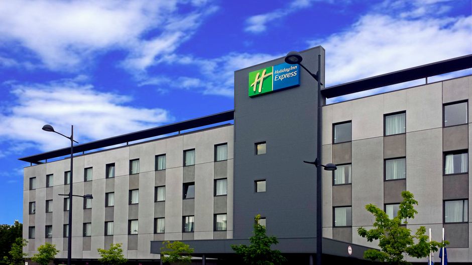 Holiday Inn Express Bilbao Exterior