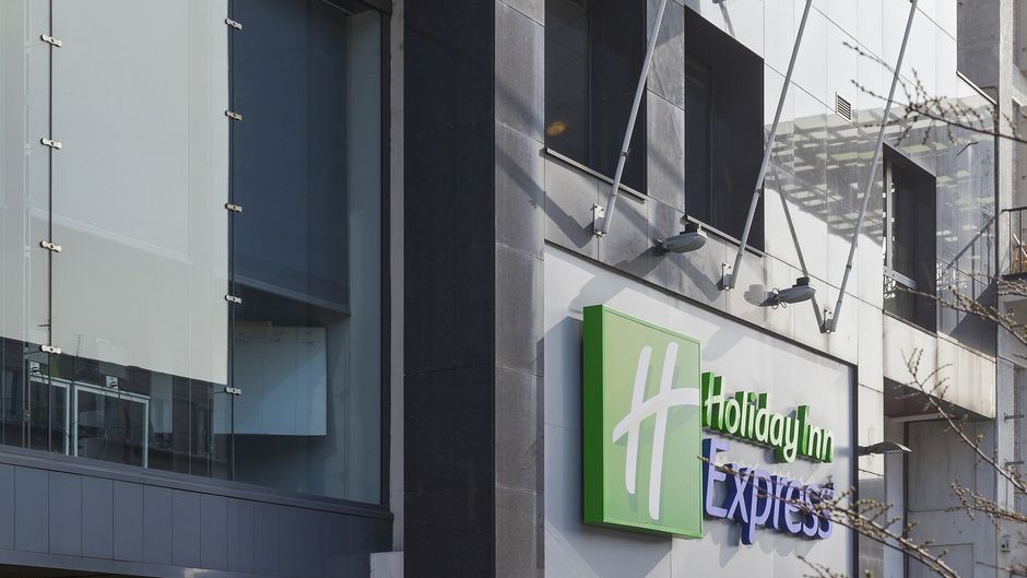 Holiday Inn Express Amiens Exterior
