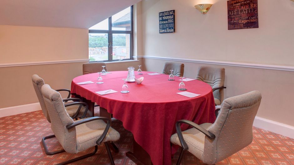 Holiday Inn Rotherham-Sheffield M1,Jct33 Meeting