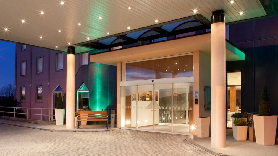 Holiday Inn Gent Expo Exterior