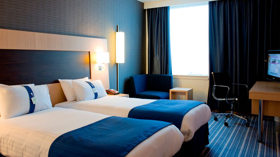 Holiday Inn Express Rotherham North Room