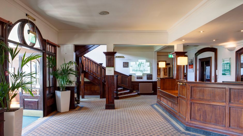 Holiday Inn Ipswich-Orwell Lobby