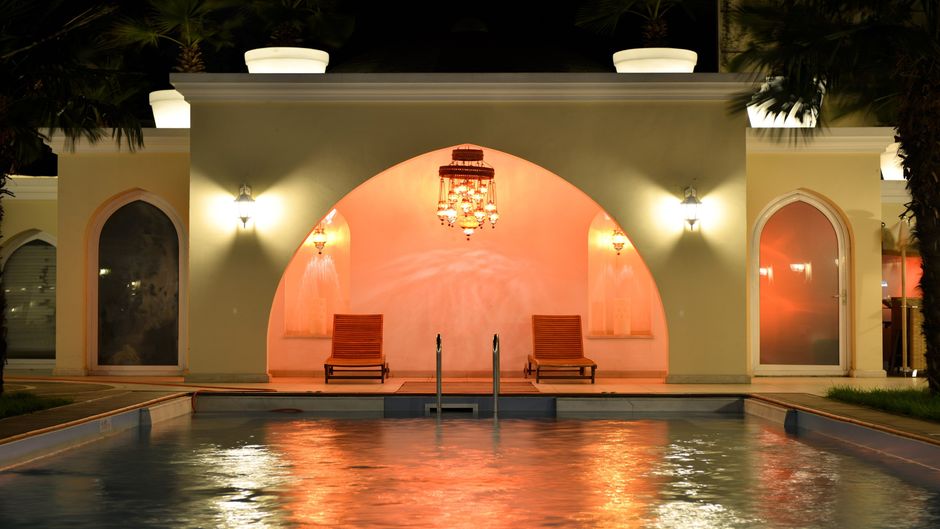 Holiday Inn Istanbul City Pool