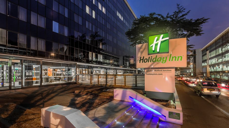 Holiday Inn - Watford Junction Exterior