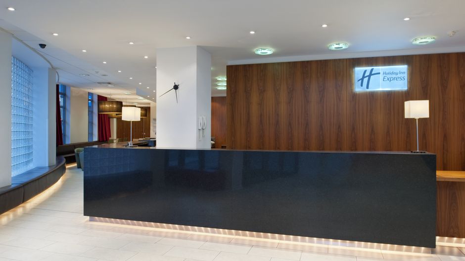 Holiday Inn Express London City Lobby