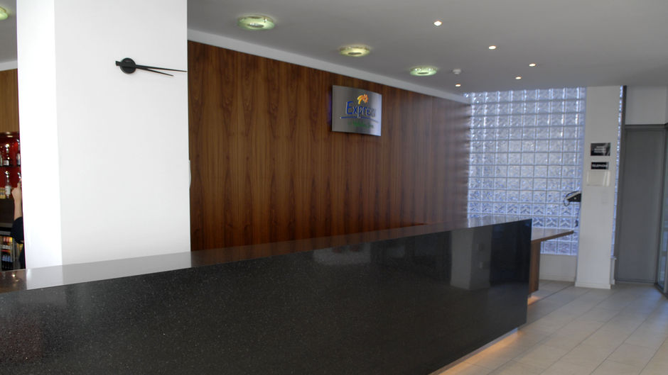Holiday Inn Express London City Lobby