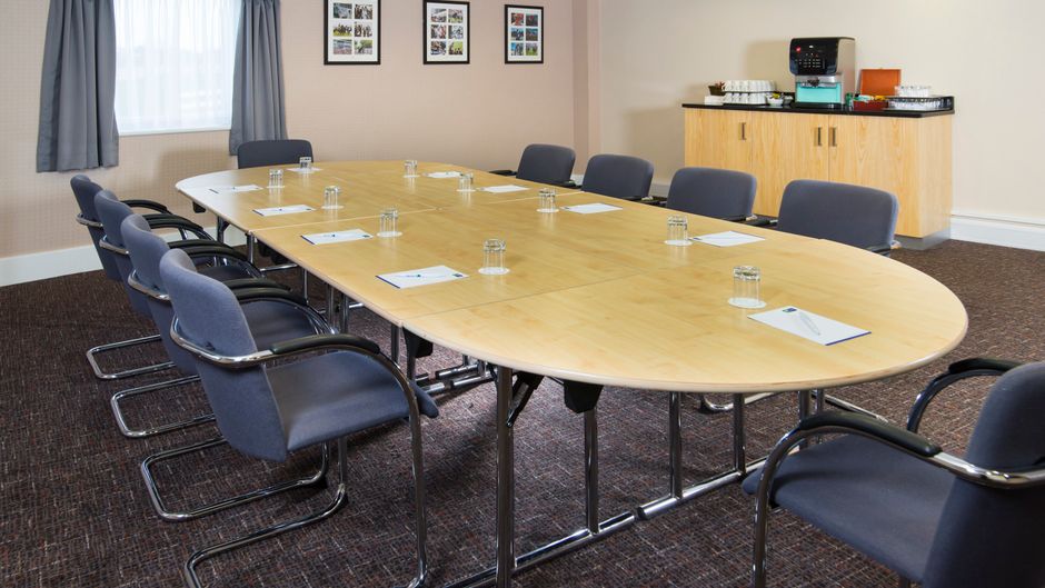 Holiday Inn Express Epsom Downs Meeting