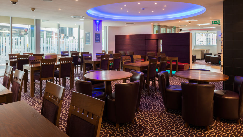 Holiday Inn Express Swiss Cottage Restaurant