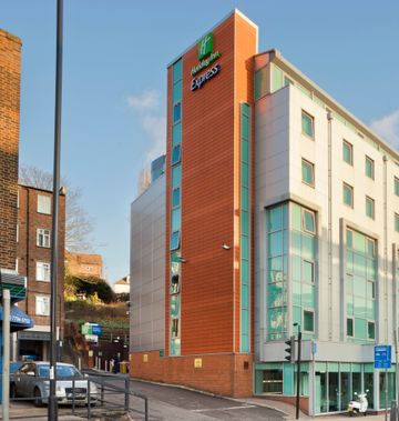 Holiday Inn Express Swiss Cottage