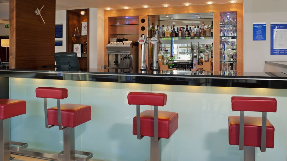 Holiday Inn Express Golders Green Restaurant