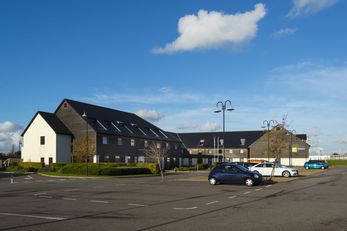 Holiday Inn Express Epsom Downs