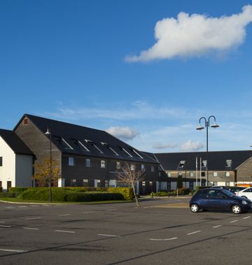 Holiday Inn Express Epsom Downs