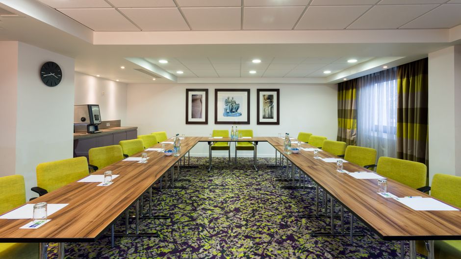 Holiday Inn Express Harlow Meeting