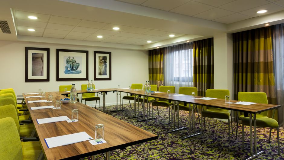 Holiday Inn Express Harlow Meeting