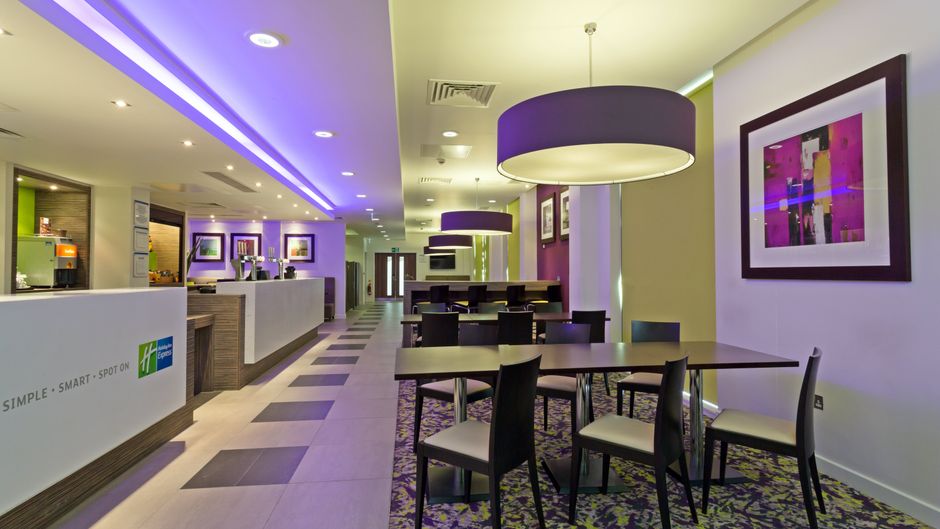 Holiday Inn Express Harlow Restaurant
