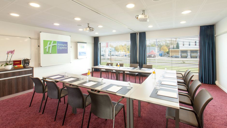 Holiday Inn Express Zurich Airport Meeting