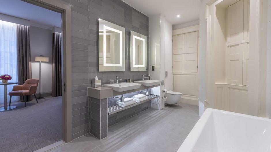 Clayton Hotel Charlemont Room