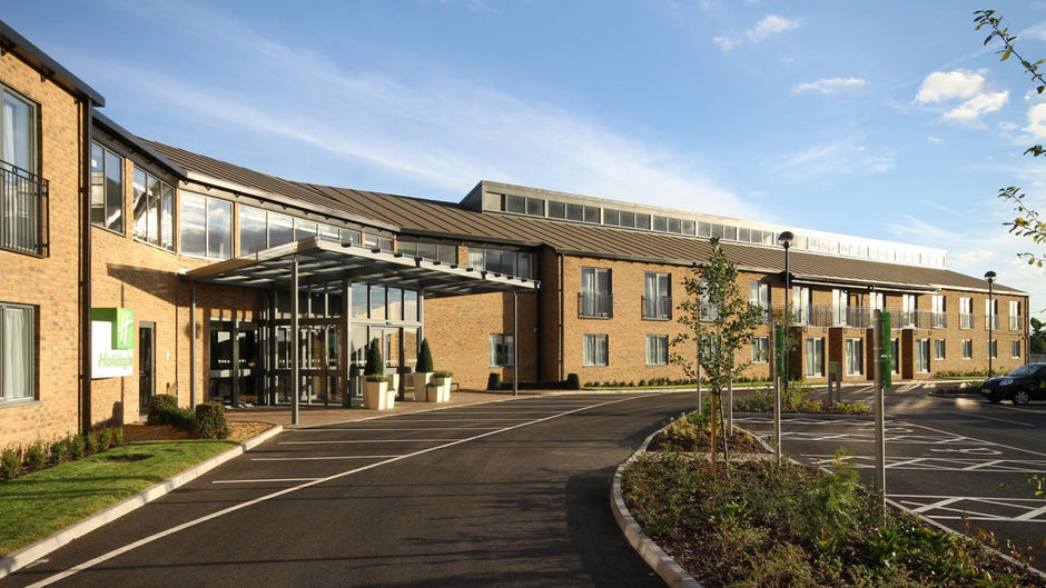 Holiday Inn Huntingdon Racecourse Exterior