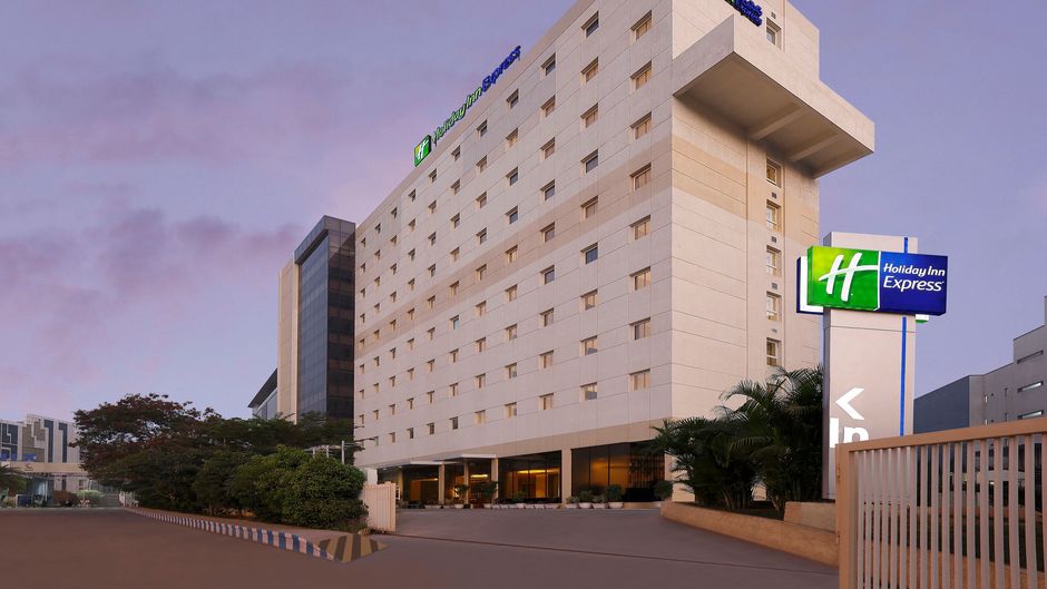 Holiday Inn Express Hyderabad Hitec City Exterior