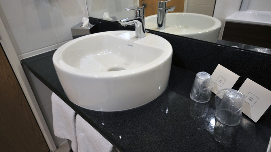 Holiday Inn Express Leigh Sports Village Room