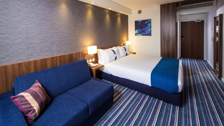 Holiday Inn Express Lisbon Alfragide Room