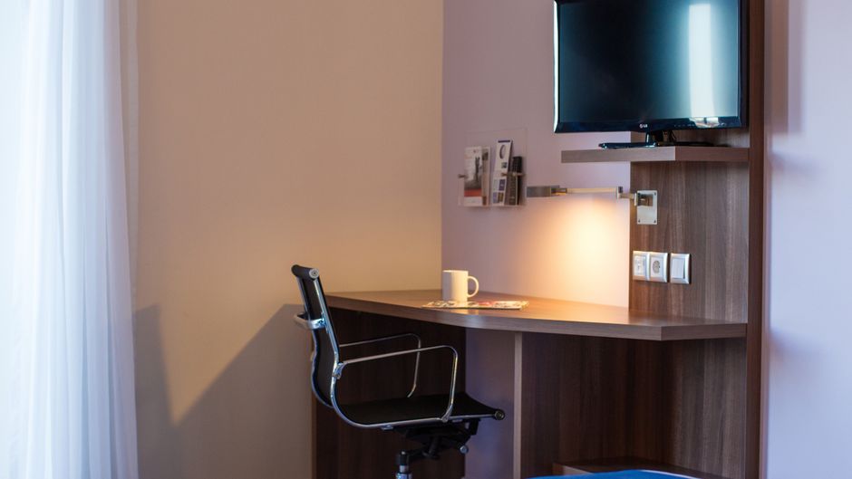 Holiday Inn Express Lisbon Alfragide Room