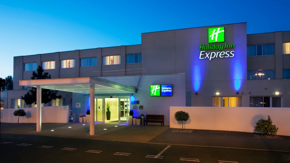 Holiday Inn Express Norwich Exterior