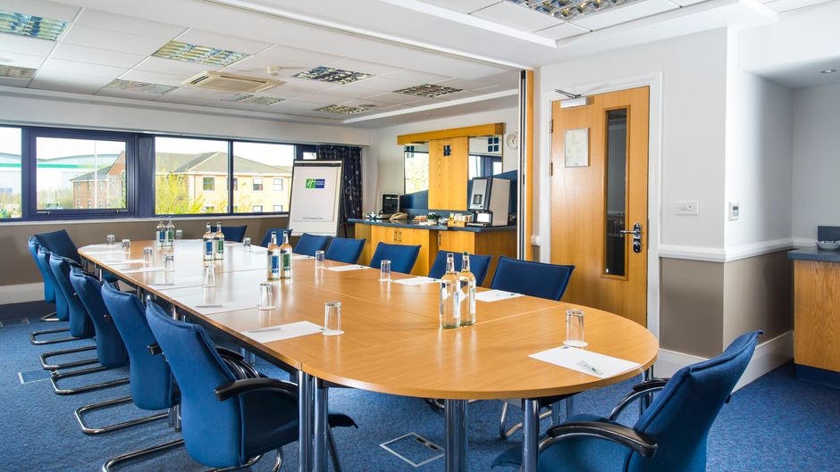 Holiday Inn Express Northampton Meeting