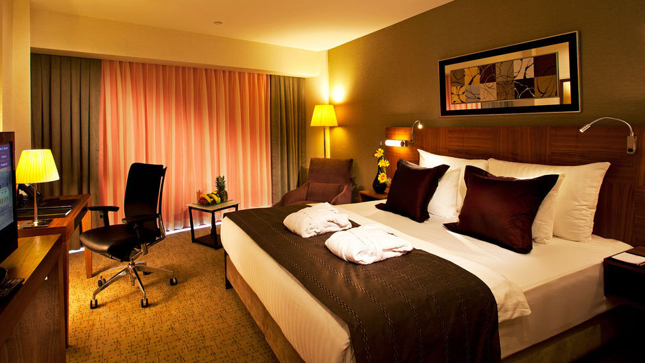 Crowne Plaza Istanbul Harbiye Room