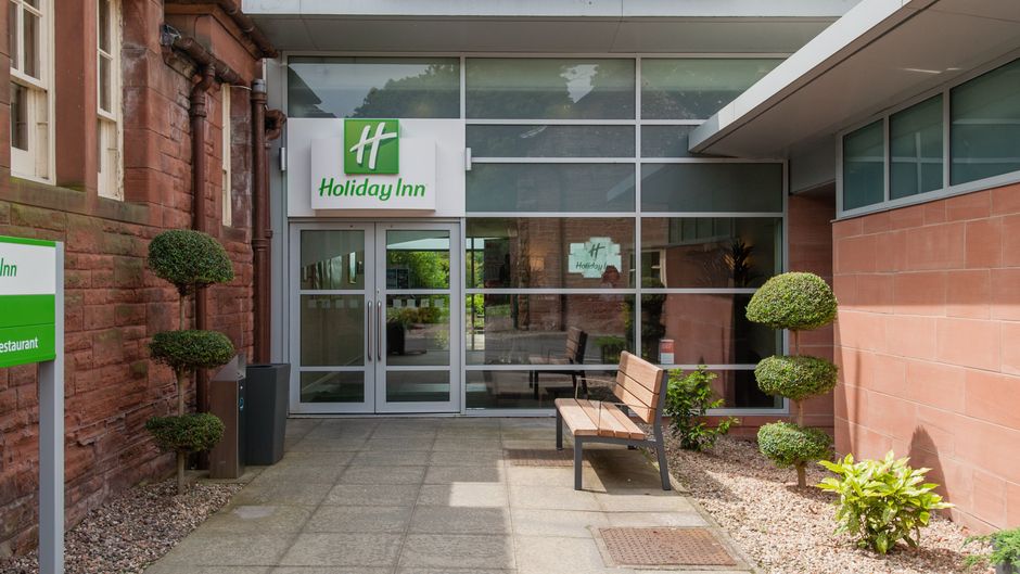 Holiday Inn Dumfries Exterior