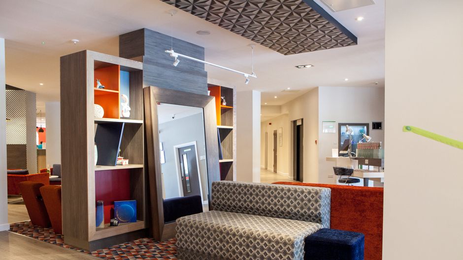 Holiday Inn - Corby Kettering Lobby