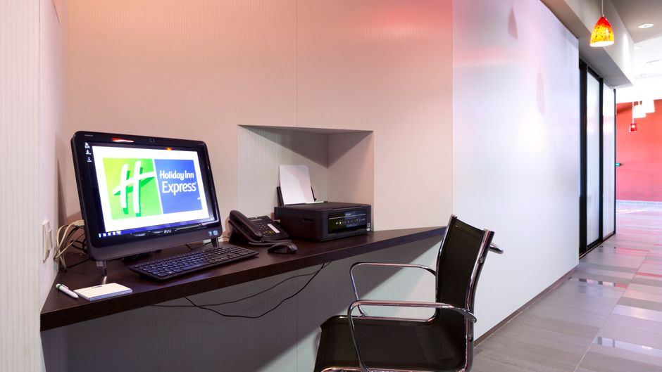 Holiday Inn Express Odysseum Other