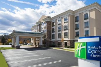 Holiday Inn Express & Suites Stroudsburg