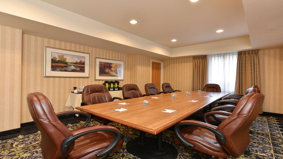 Staybridge Suites Calgary Airport Meeting